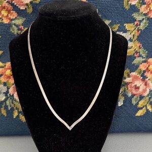 STERLING SILVER .925 ITALY V SHAPED SNAKE CHAIN 18” NECKLACE 6.5gms
